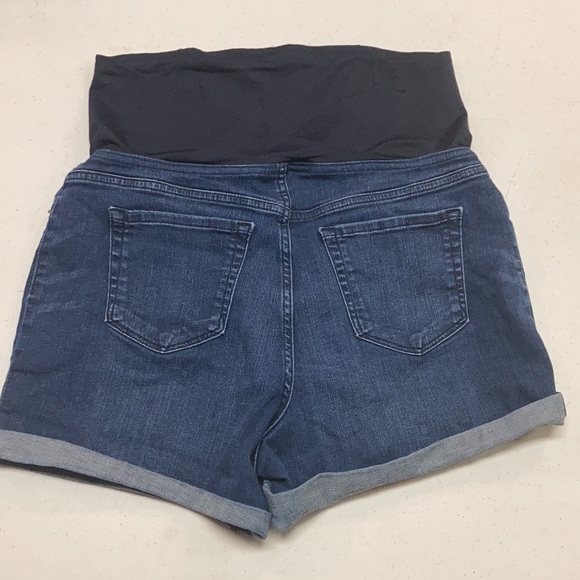 Isabel Maternity by Ingrid & Isabel midi denim short - Picture 2 of 5